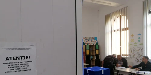 anunt interzicere fotografiere vot sectie foto alina mitran jpeg
