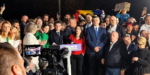 Nicuşor Dan, sustinatori, foto Adevarul jpg